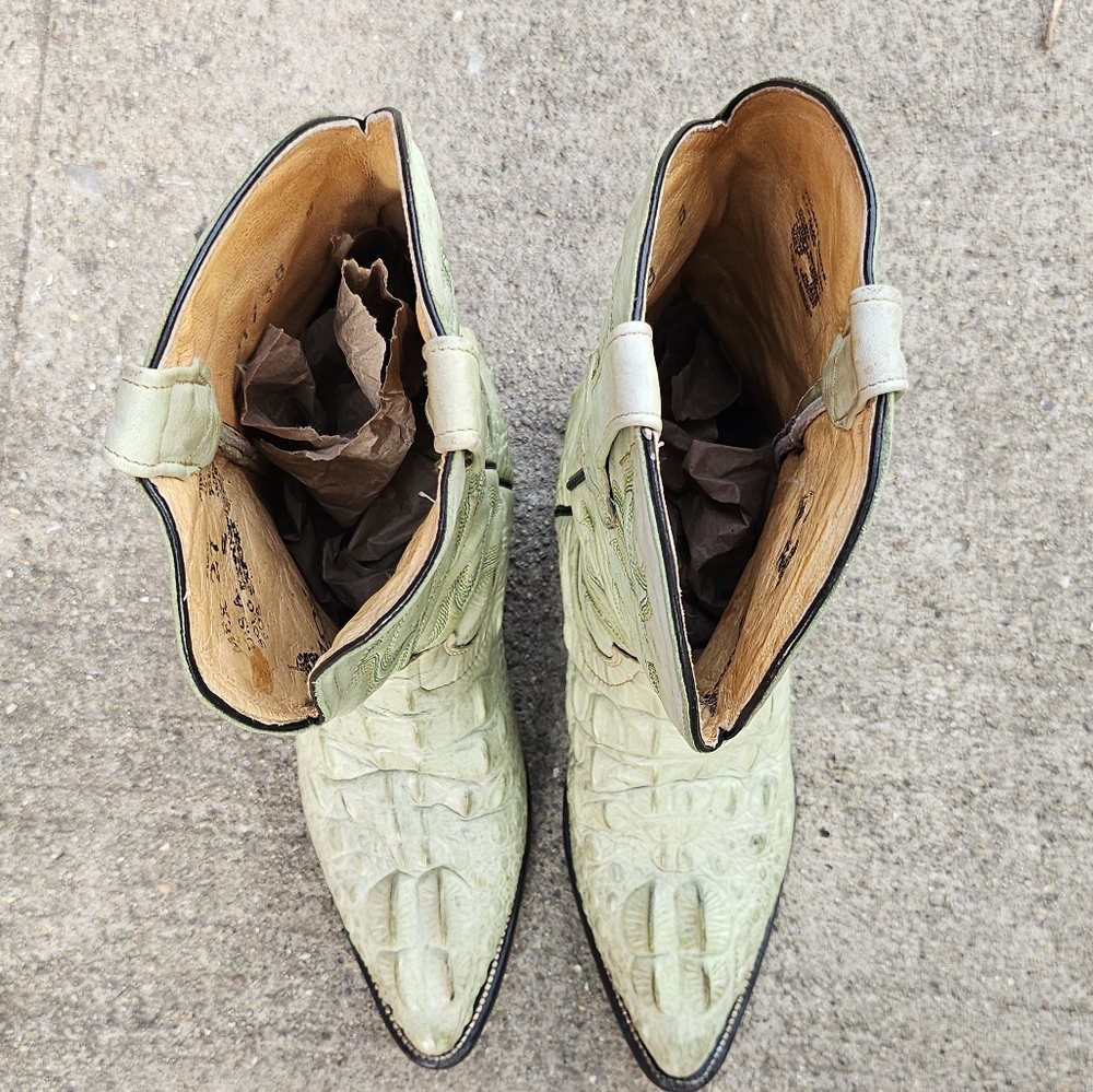 Cowboy Boots Alligator Leather Women US Size 8 Mexico in color Sage Green - Picture 3 of 13